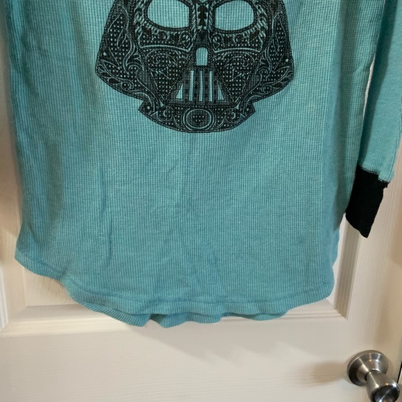 Star Wars Blue/Black Darth Vader Thermal Top Small - Picture 6 of 8